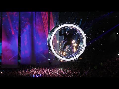 Видео: Дима Билан - Неделимые. "Планета Билан" 06.02.19 Москва