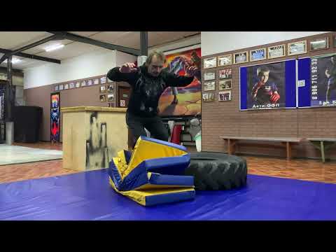 Видео: Прыжки на точность с места (аккураси)