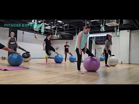 Видео: ТРЕНИРОВКА С ФИТБОЛОМ ЦЕЛИКОМ