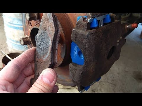Видео: Volkswagen Golf 2. Замена колодок  после ремонта суппорта, правильно как надо ®️
