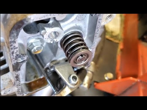 Видео: Kawasaki FS651V застрял клапан, погнулся шток толкателя газонокосилки