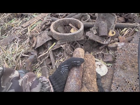 Видео: Я НЕ ПОВЕРИЛ ЧТО ЗДЕСЬ ЕЩЁ СТОЛЬКО МЕТАЛЛА. Нужна ваша помощь в определении находки. Медь тоже есть.