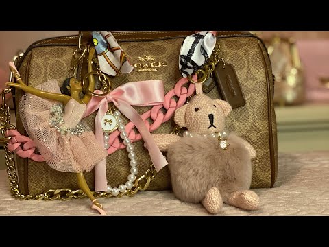 Видео: Что в моей сумке @coach Rowen