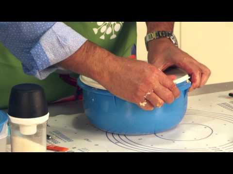 Видео: Видео-рецепт "Сочник с творогом"