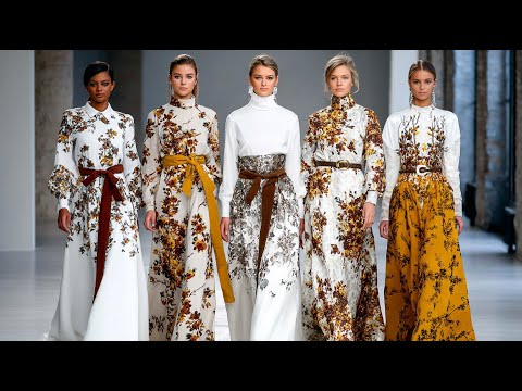 Видео: Laura Biagiotti вдохновилась итальянской романтикой в ​​коллекции осень/зима 2026 на Неделе моды ...