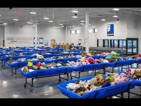 Видео: СВАЛКА В США😲Набрала на Продажу и Для Себя Барахла #olyasineevausa #goodwilloutlet 