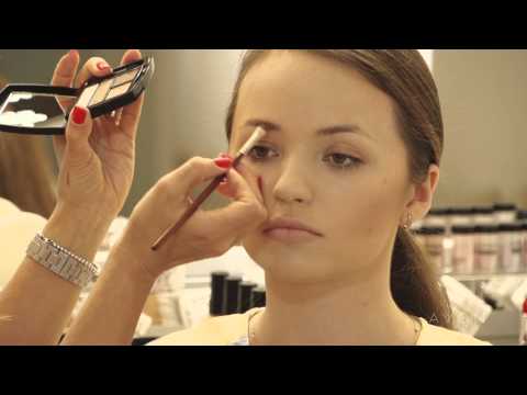 Видео: Коррекция короткой формы бровей от Avon