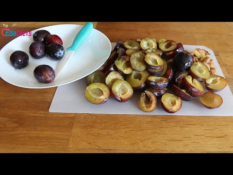 Видео: У Вас есть сливы или яблоки? Обязательно попробуйте! Сдобный дрожжевой пирог! Очень вкусная выпечка!