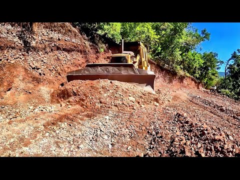 Видео: ~С бульдозером В ЛЕСУ ||СТРОИТЕЛЬСТВО НОВОЙ ДОРОЖКИ И РАСШИРЕНИЕ ДОРОГ|| Делаем новый путь!!