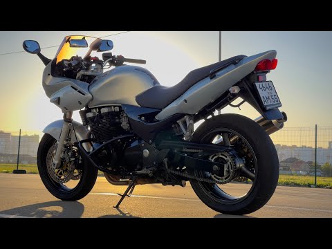 Видео: Обзор для Авито. Kawasaki ZR-7S 2003 простой и надежный японец.