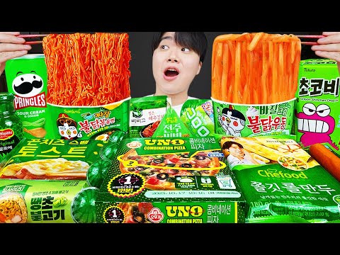 Видео: ASMR MUKBANG небольшой магазин, острый рамэн, хот-доги, кимбап, ттеокбокки !! Корейский магазин