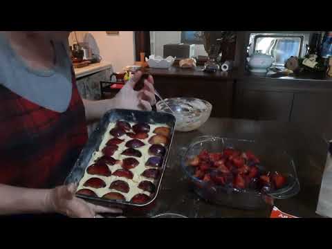 Видео: Шале и розы в горах Италии. Сливовый пирог с компотом и розы,розы, розы....