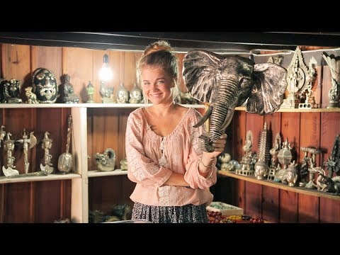 Видео: Орёл и Решка. Шопинг - 111 Выпуск (Лаос)