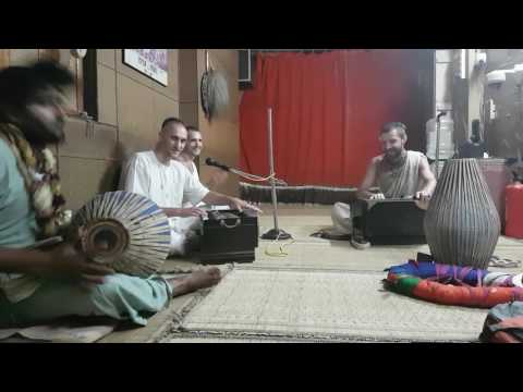 Видео: Харидас отжигает на мриданге
