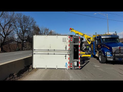 Видео: Товінг ОЗВУЧИВ   суму $$$$$ яку потрібно заплатити ...