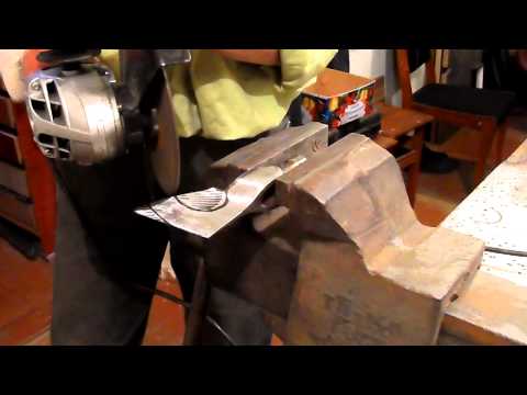 Видео: Делаем топор. Часть 1