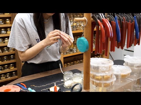 Видео: Огромный выбор запчастей! Процесс изготовления дешевого и милого магазина аксессуаров ручной работы!