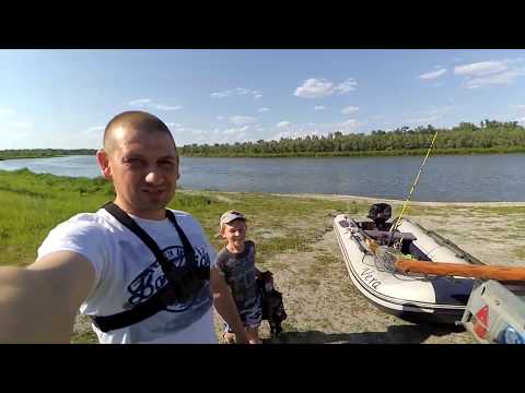 Видео: Троллинг на вечерней зорьке на дону c сыном ,пару судачков мы взяли