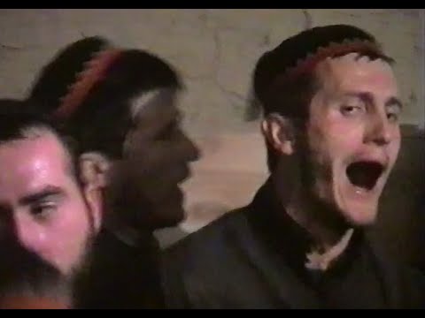 Видео: Зикр Абу-Бакар, Саламбек и Халид - 1998 год.