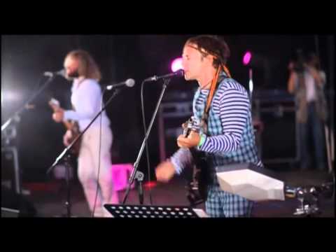 Видео: Мумий Тролль — Доля риска. Пикник Афиши, 2010.