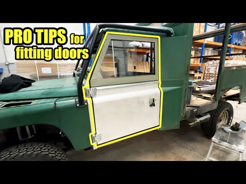 Видео: Как правильно установить двери на ваш Defender с раздвижными дверями серии 2