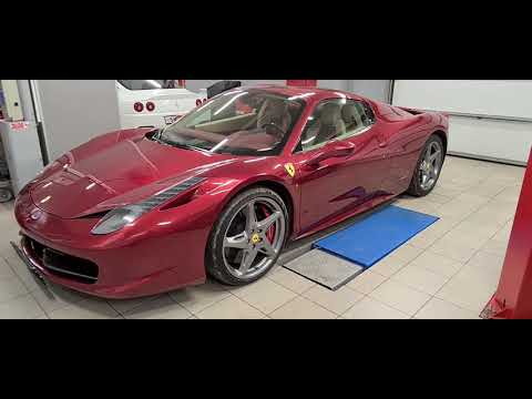Видео: Ferrari 458 Italia Spider и ее прикольные фишки