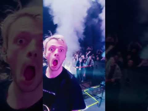 Видео: Будь здорова, одноклассница Лена