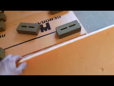 Видео: Черновой пол, клей, эппс. Начало нового этапа по монтажу пирога теплого пола.