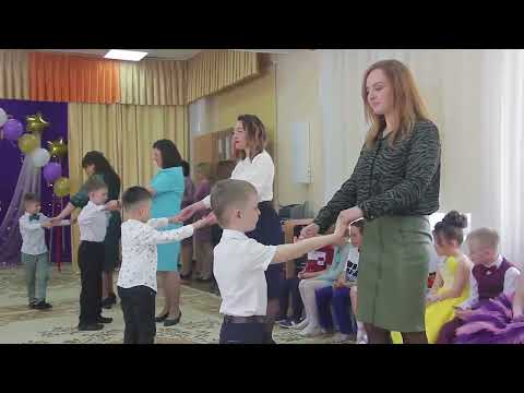 Видео: Танец мам и сыновей