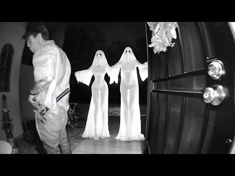 Видео: 110 НЕВЕРОЯТНЫХ МОМЕНТОВ, СНЯТЫХ НА КАМЕРЫ НАБЛЮДЕНИЯ