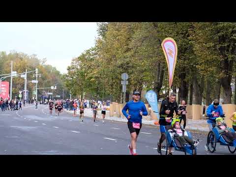 Видео: 06.10.2024. Москва. Полумарафон «Моя столица»