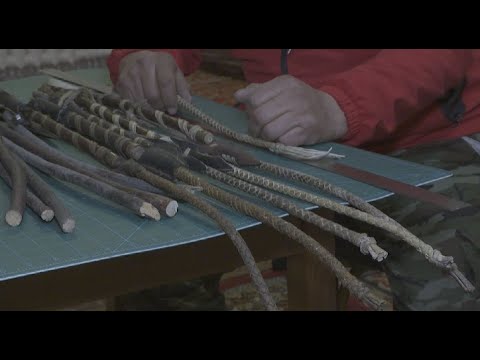 Видео: Жамбыл облысының тұрғыны Руслан Арынбаев жүген жасап, қамшы өреді