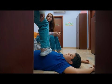 Видео: НОВАЯ ПОДРУГА МАШИ! ПОЧЕМУ ВСЯ ШКОЛА НАС БОИТСЯ!!!