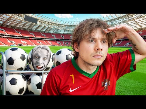 Видео: Прятки На Огромном Стадионе!