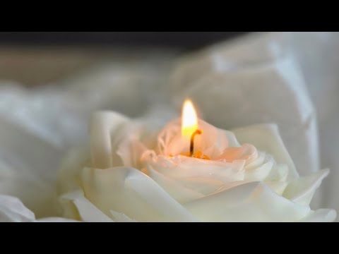 Видео: МК "Свеча-роза". Свечи-цветы.