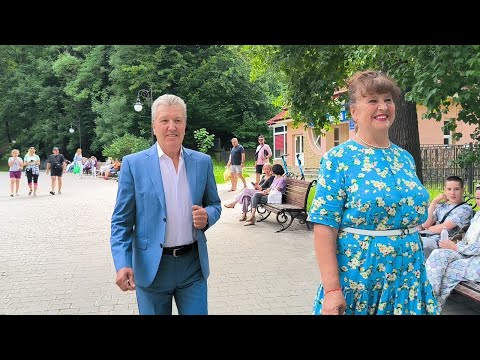 Видео: Народний артист Микола Янченко і Наталія Фаліон Лісапетний батальйон у Трускавці 24 червня 2024