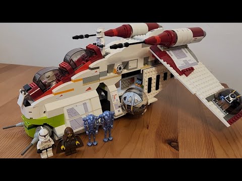 Видео: Lego Star Wars Республиканский Ганшип 2002 года! (обзор мега-раритета)