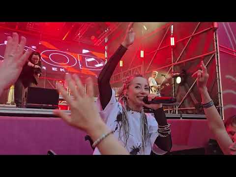 Видео: Мураками - Рок-н-ролл ( "Red Summer" Москва, Красный Октябрь 6.07.2025)
