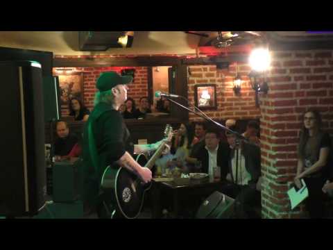 Видео: Артур Беркут - Небо Тебя Найдёт (Ария) в клубе Швайн 17.02.2017 г.