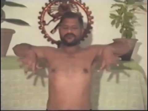 Видео: Йога Сукшма Стхула Вьяяма   Бал Мукунд Сингх