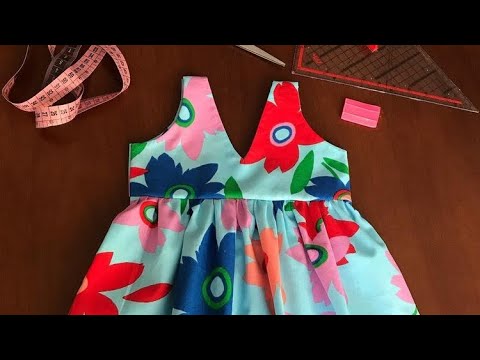 Видео: Очень практичный крой и пошив детских платьев без формы | #babyfrock