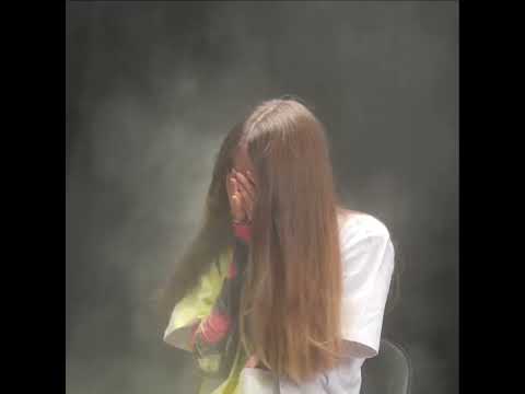 Видео: Квинку облили краской хейтеры #квин #роблокс #бадабумчик #шоу_с_хейтерами