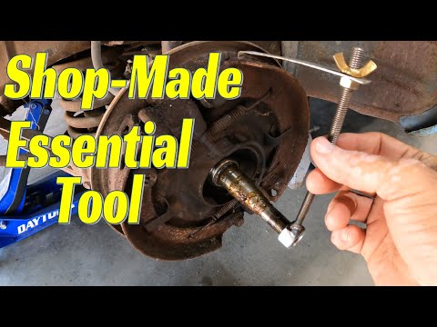 Видео: Ремонт тормозов DeSoto 70 лет назад... Что может пойти не так? Часть 1