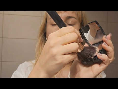 Видео: Нарисовала лицо не глядя