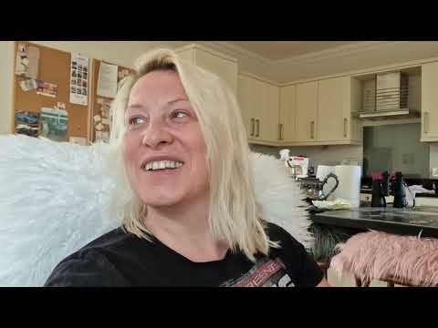 Видео: Не не сме семейство с колегите си - колеги сме!!