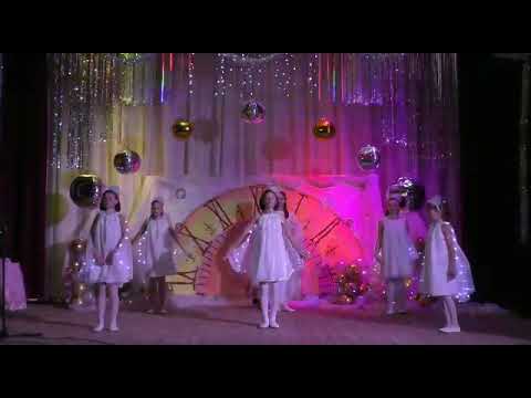 Видео: Очень красивый танец снежинок !!!! Хореограф Кивалина Е.В.