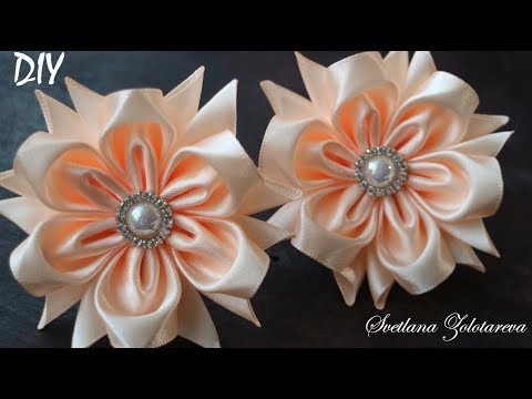 Видео: Цветы из атласной ленты🌺 Канзаши🌺Tutorial Simple Sweet Flower🌺 Svetlana Zolotareva