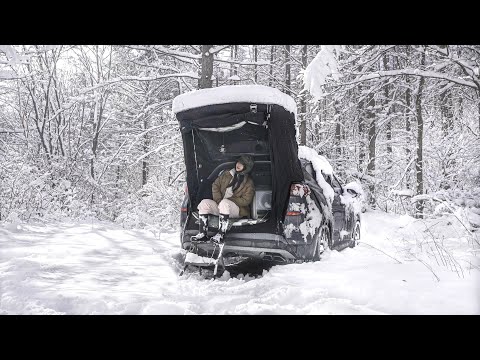 Видео: [SUB] Thunderstorm Heavy Snow Camping. Кемпинг автомобилей. Корейская девушка одиночный кемпинг.