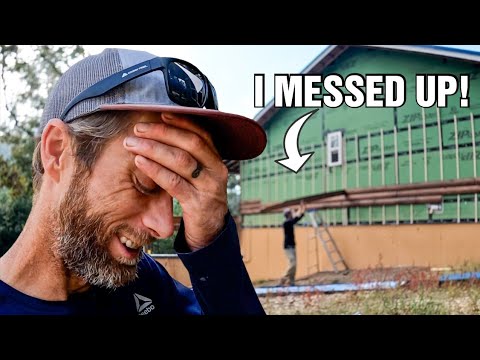 Видео: ИСПРАВЛЯЮ ОШИБКУ! Обшивка фронтона круглой бревенчатой ​​древесиной нашего дома.
