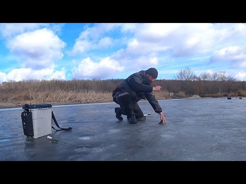 Видео: ЗАПАХЛО ВЕСНОЙ! ЖОР ПО ПОСЛЕДНИМУ ЛЬДУ! рыбалка на поплавок. зимняя рыбалка.